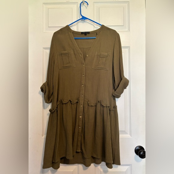 Olive Button Down Peplum Mini Dress with Chest Pockets
Size S - Picture 1 of 4